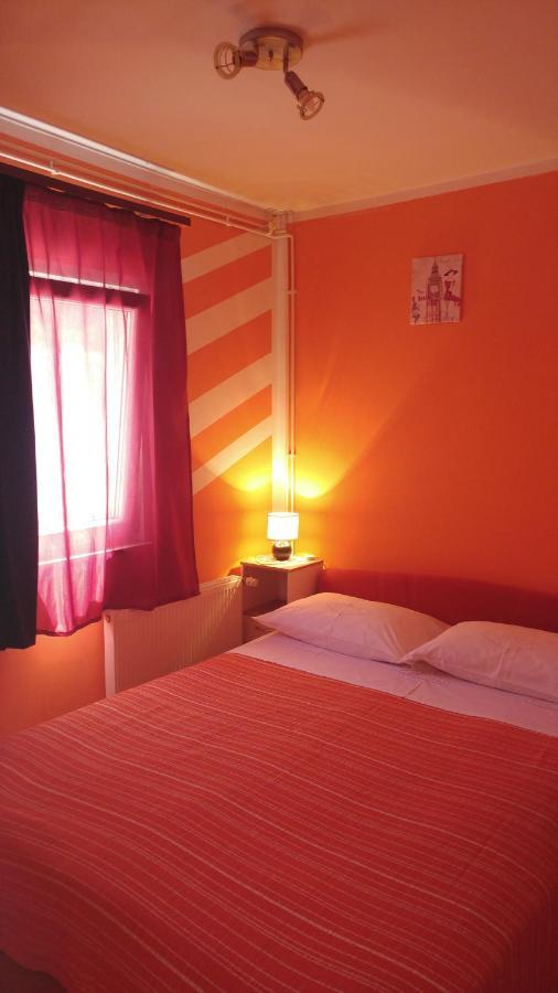 Apartment Tina Трогир Екстериор снимка