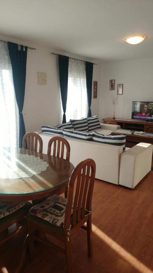 Apartment Tina Трогир Екстериор снимка