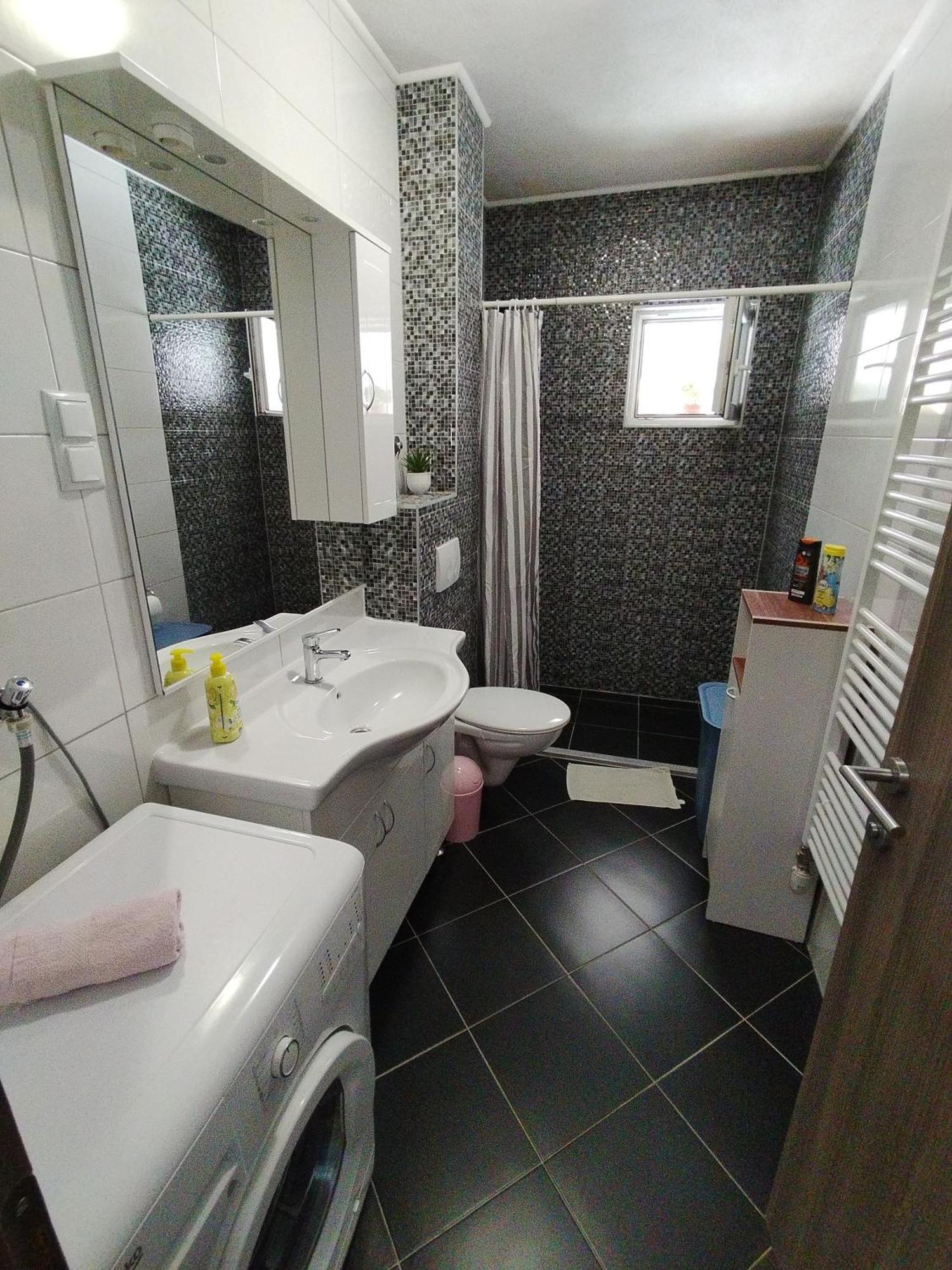 Apartment Tina Трогир Екстериор снимка