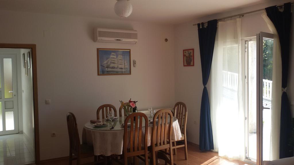 Apartment Tina Трогир Екстериор снимка