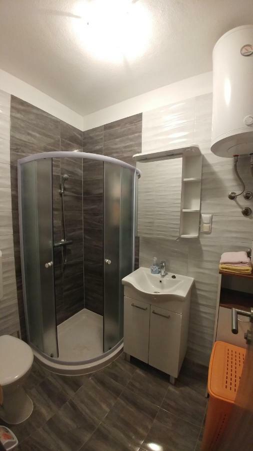 Apartment Tina Трогир Екстериор снимка
